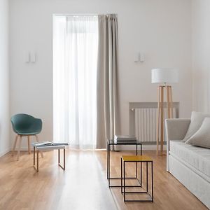 Appartement de Luxe à 2 Chambres à Coucher