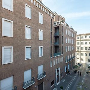 Ara Pacis Luxury Apartments By Caprirooms
