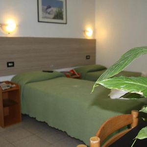Chambre Juste Pour Hommes Dortoir