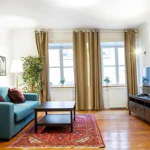 Appartement Grand à 1 Chambre à Coucher