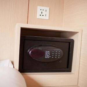 Dormitory Room Mixed