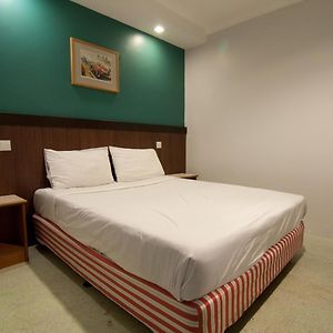 Chambre Standarde Lit Queen-Size