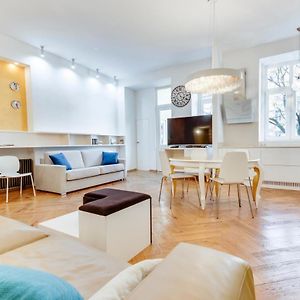 Central&Luxurious Beethovnova Apartment