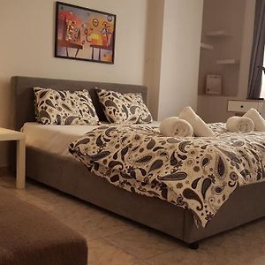 Palette Apartment Chocolate - Athens Center, 6 BD, 3 BATH