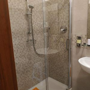 Comfort  Private Bathroom Triple Room