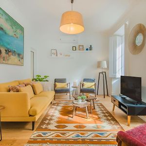Appartement à 3 Chambres à Coucher