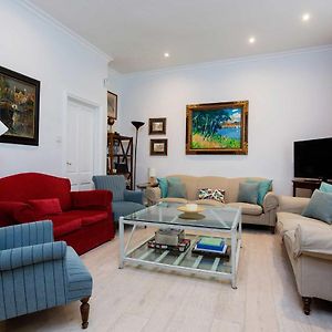 Veeve - A Kensington Mews