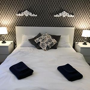 Appartement à 2 Chambres à Coucher