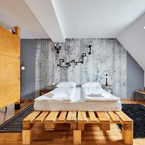 Appartement à 2 Chambres à Coucher