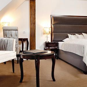 Chambre Exécutive Annexée Simple