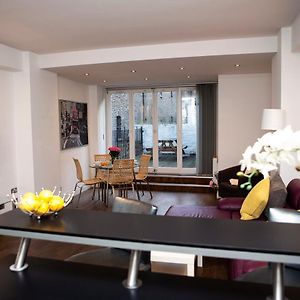 Apt 1, Trafalgar Square 1St Floor By Indigo Flats