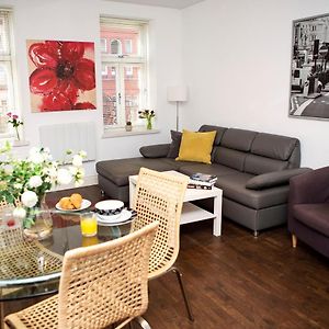 Apt 2, Trafalgar Square 2Nd Floor By Indigo Flats