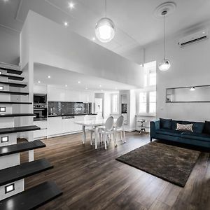 Kiraly 28-1 Entire Aircon Center Apartment