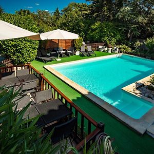 LOGIS HOTEL RESTAURANT L' Auberge d'Uzes
