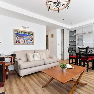 Appartement à 3 Chambres à Coucher