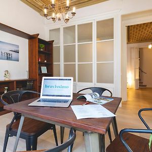 Bravissimo Plaça del Vi, Authentic Historic Apartment