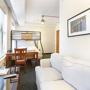 Studio de Luxe
