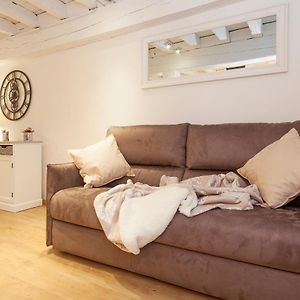 Appartement à 2 Chambres à Coucher au Premier Étage