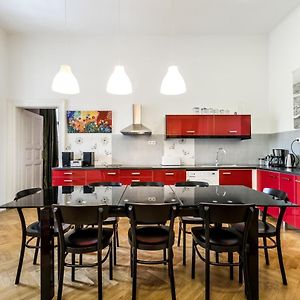 Berta - 4 Bedrooms, 3 Baths