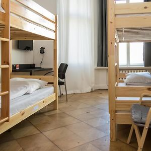 Dormitory Room Mixed