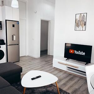 Appartement à 2 Chambres à Coucher