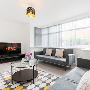 Birmingham Estate I By Prime Stays