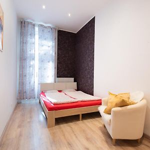 Standard Apartment By Hi5 - West End Center