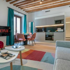 Appartement de Luxe à 1 Chambre à Coucher