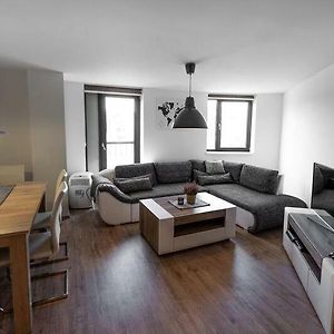 Appartement à 2 Chambres à Coucher