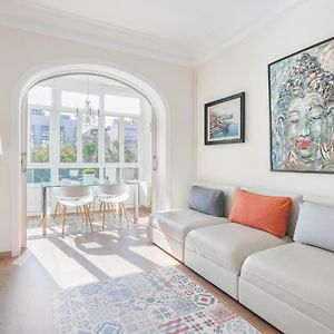 Appartement à 3 Chambres à Coucher