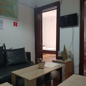 Appartement à 3 Chambres à Coucher