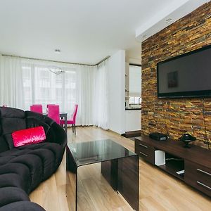 Appartement à 2 Chambres à Coucher