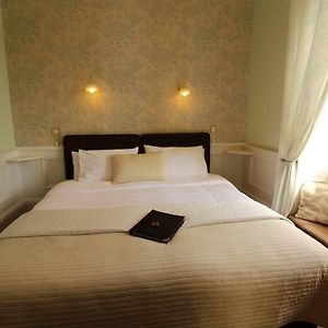 Dunedin Guest House