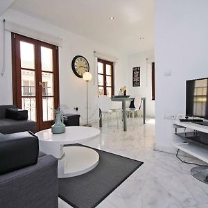 Del Parque Flats - Tribuna