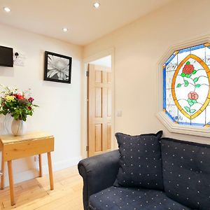 Leeson Bridge Guesthouse
