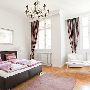 Appartement à 3 Chambres à Coucher