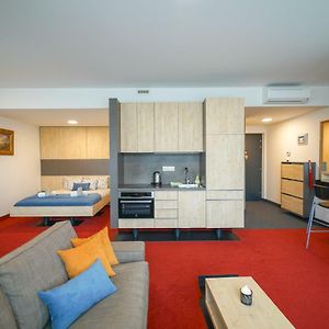 Zora Exclusive Apartment By Chors