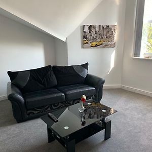No 9 - Large 1 Bed Near Sefton Park And Lark Lane
