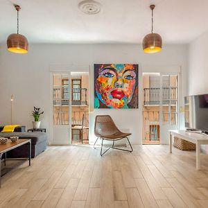 Appartement à 3 Chambres à Coucher