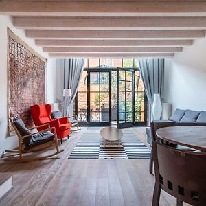 Appartement à 2 Chambres à Coucher