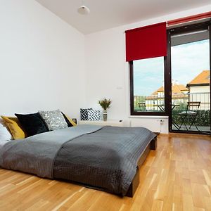 Prague Days - Family 2Bdr Apt - Garage Parking - Balcony