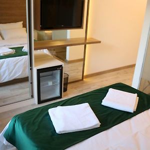 Chambre Double au Sous-Sol