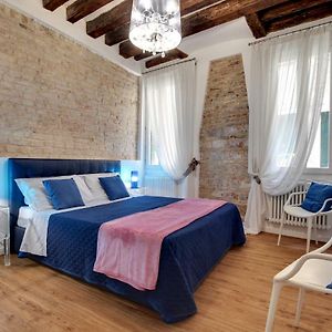 Charming Castello Apartments By Wonderful Italy