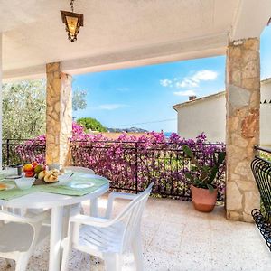 Holiday Home People I By Interhome