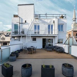 Astonishing Flats Near Mayfair & Piccadilly Circus