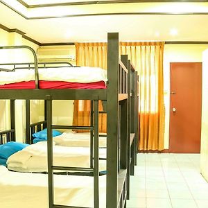 Chambre Juste Pour Hommes Dortoir