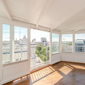 Appartement à 2 Chambres à Coucher