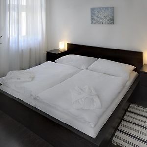 Appartement Mansardé à 3 Chambres à Coucher