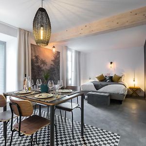 Appartement Studio au Deuxième Étage
