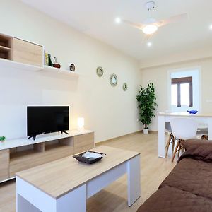 Appartement à 3 Chambres à Coucher